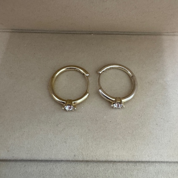 Kendra Scott Jewelry - Kendra Scott X Emily Travis Gold Hoops with Small Stuf
